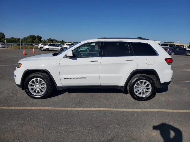 Used 2021 White Jeep Laredo E image 11