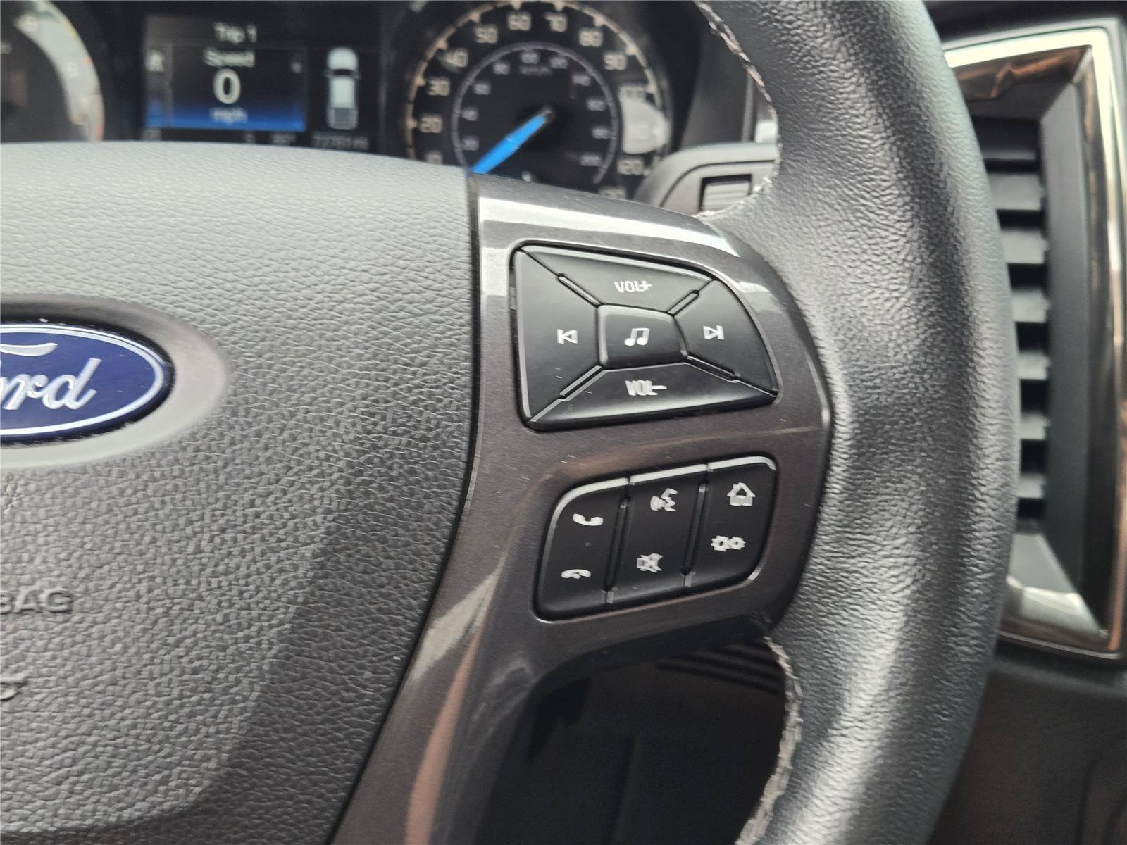 Used 2022 Gray Ford LARIAT image 29