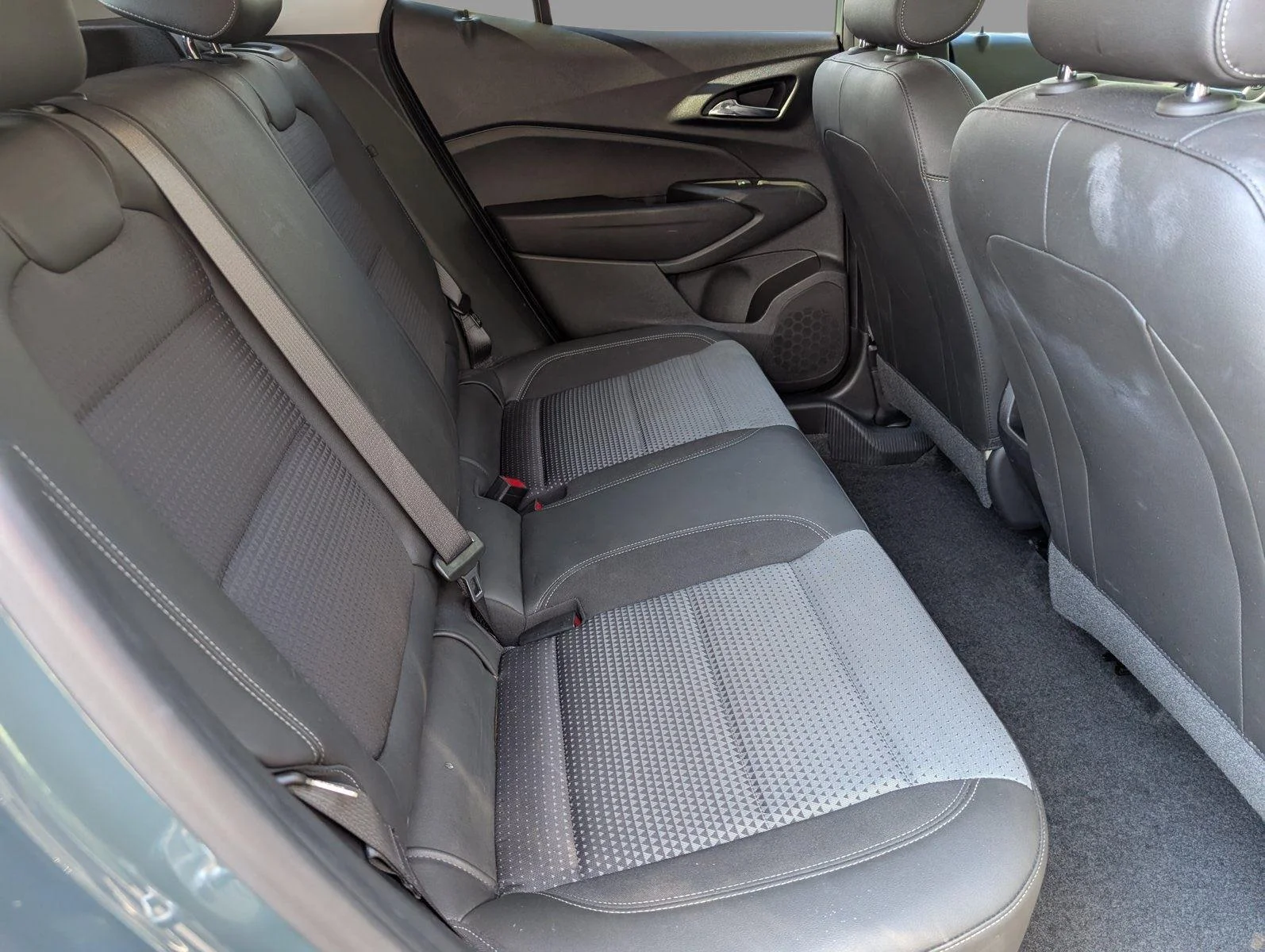 Used 2025 Cypress Gray Chevrolet LT image 36