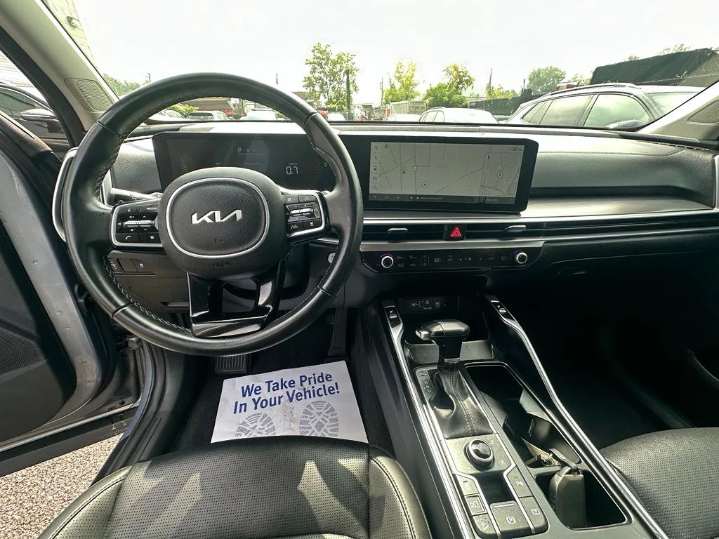 Used 2024 Silver Kia S image 26