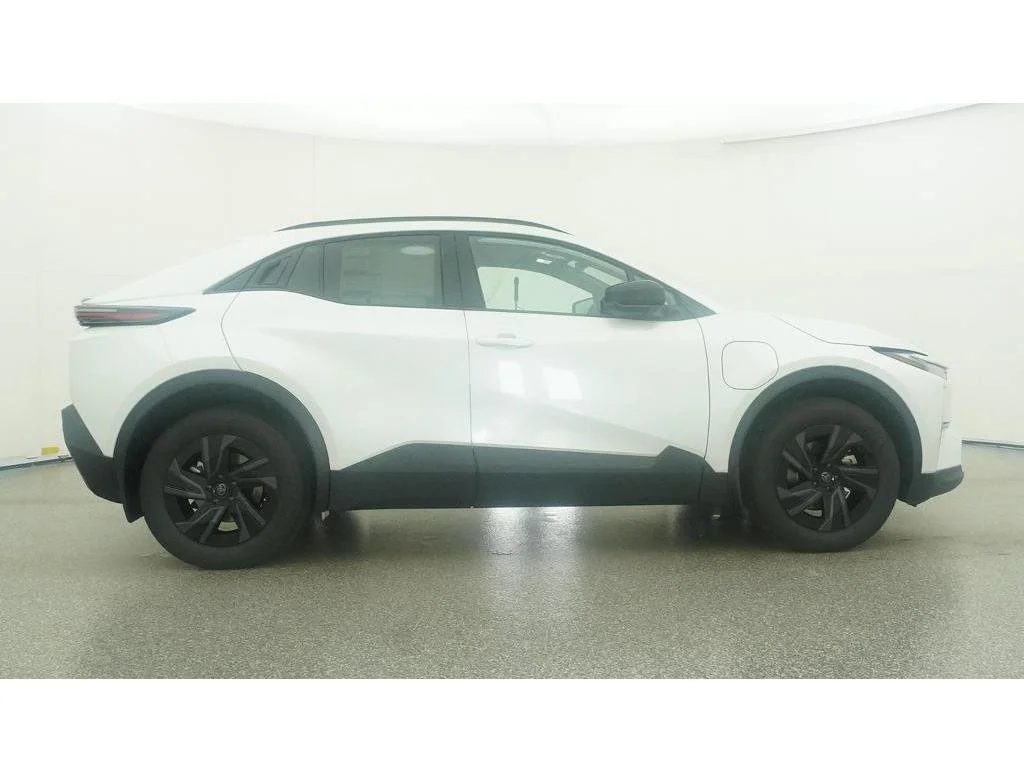 New 2026 Wind Chill Pearl Toyota SE image 27