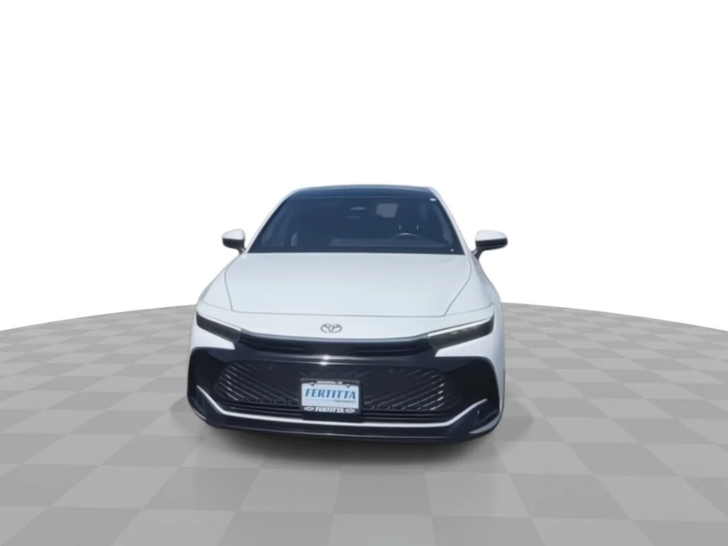 Used 2023 White Toyota Limited image 3