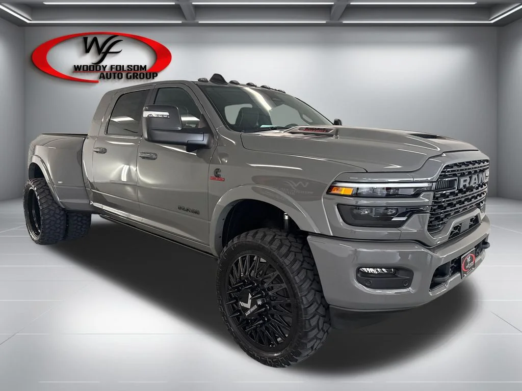 New 2027 Ceramic Gray Clear-Coat Paint RAM Limited image 3