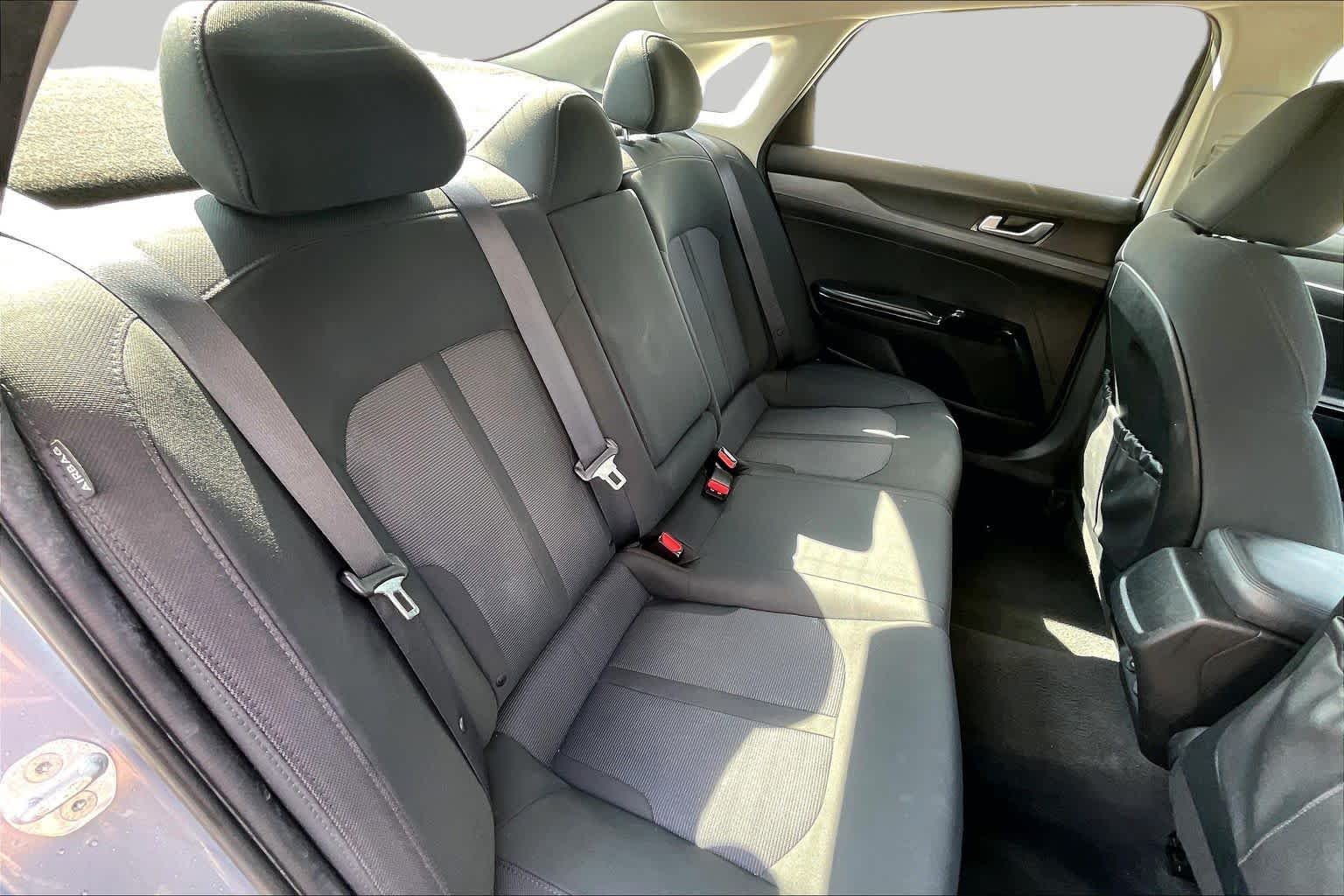 Used 2022 Everlasting Silver Kia LXS image 19