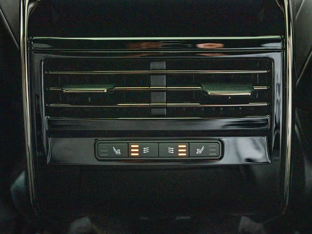 New 2026 Firenze Red Land Rover Dynamic SE image 40