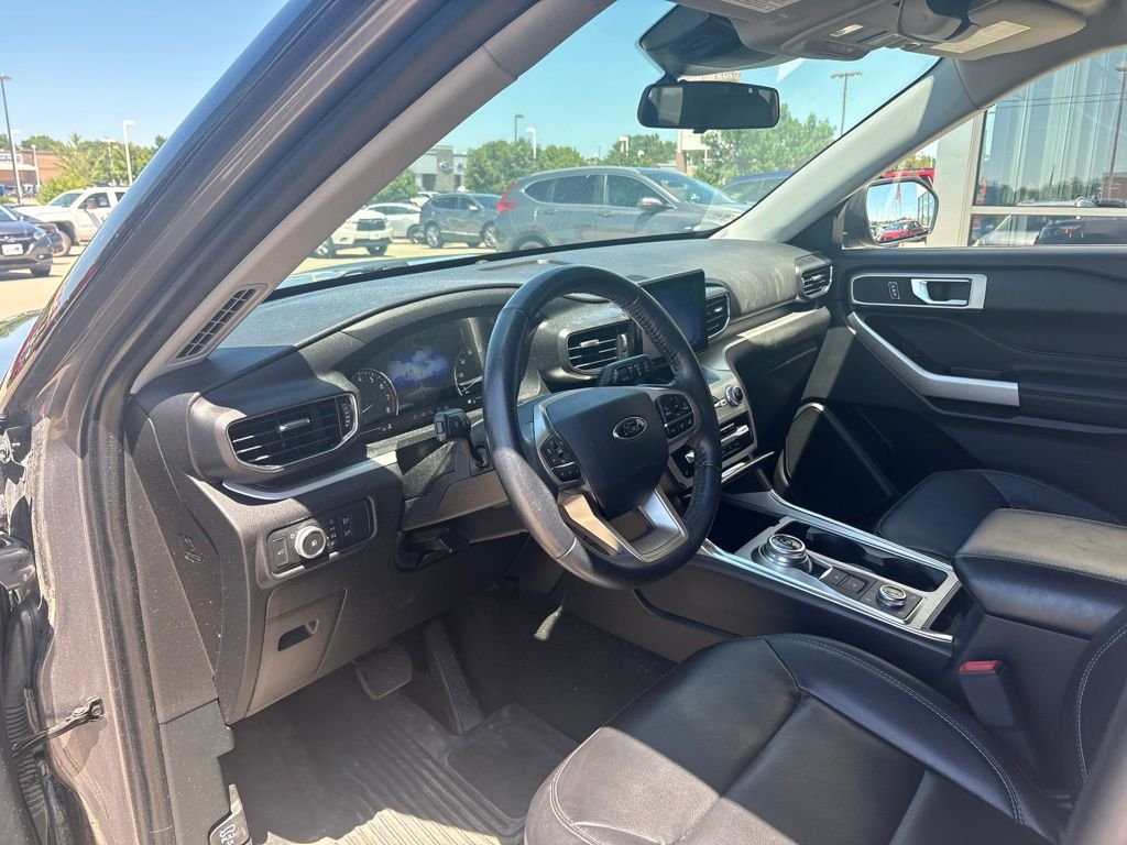 Used 2021 Gray Metallic Ford XLT image 10