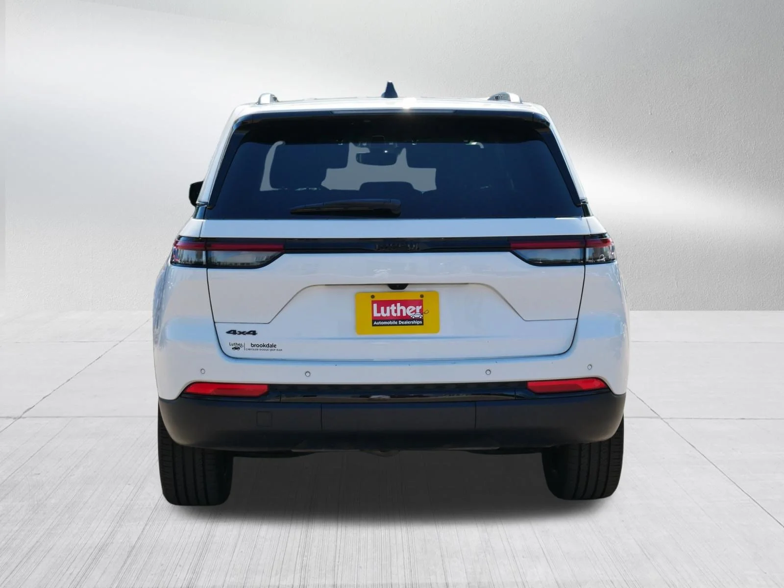 Used 2023 Bright White Clearcoat Jeep Altitude X image 6