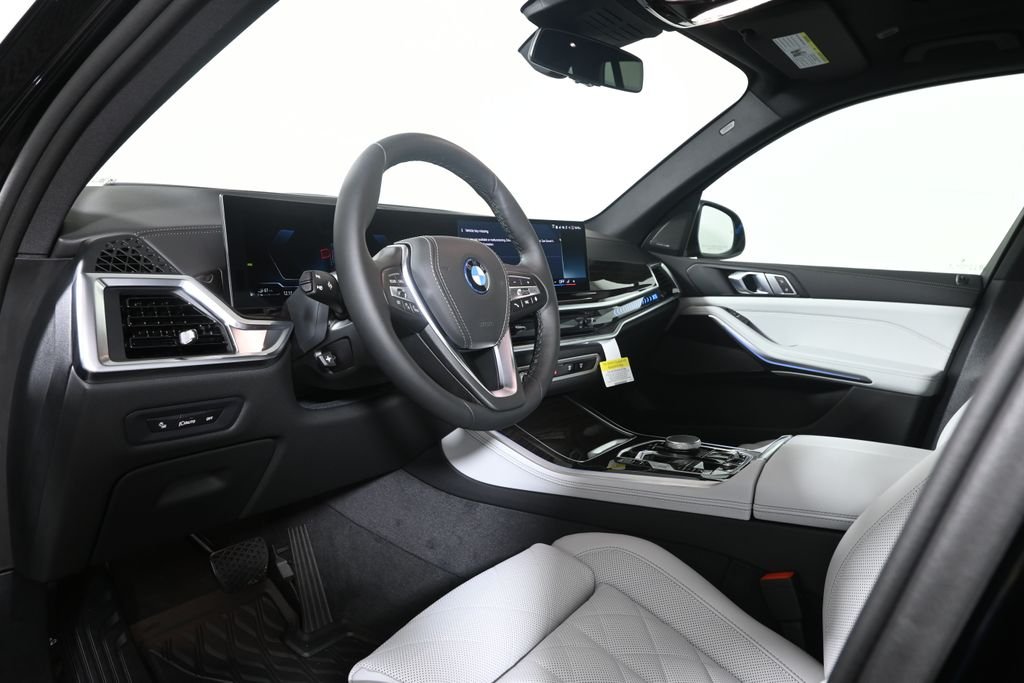 New 2026 Black Sapphire Metallic BMW xDrive50e image 14