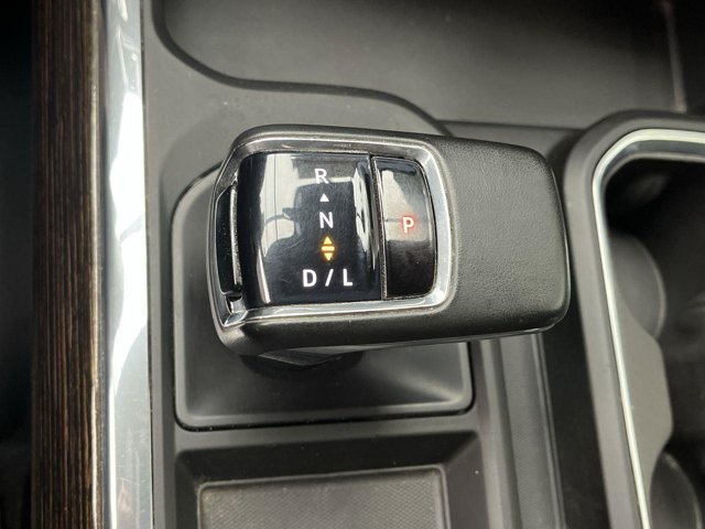 Used 2024 Onyx Black GMC Elevation image 26