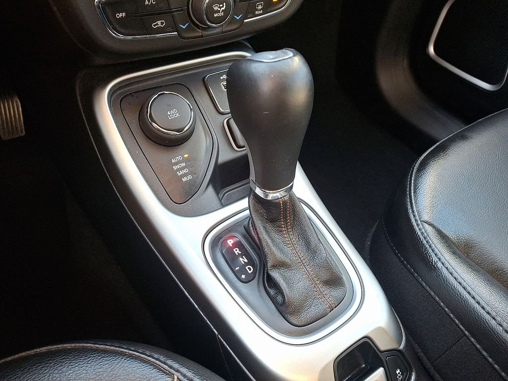Used 2021 Gray Jeep Latitude image 15