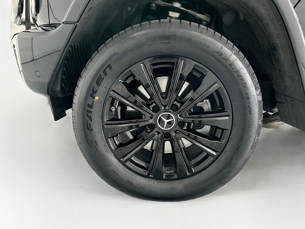 Used 2025  Mercedes-Benz G 550 image 29