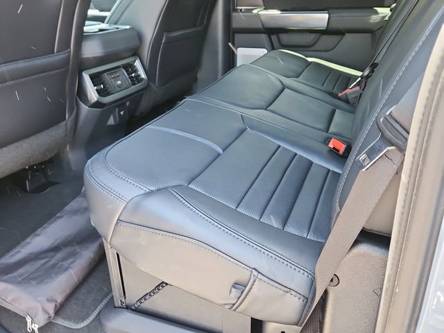 New 2026 Glacier Gray Metallic Tri-Coat Ford F-250® Platinum® image 10