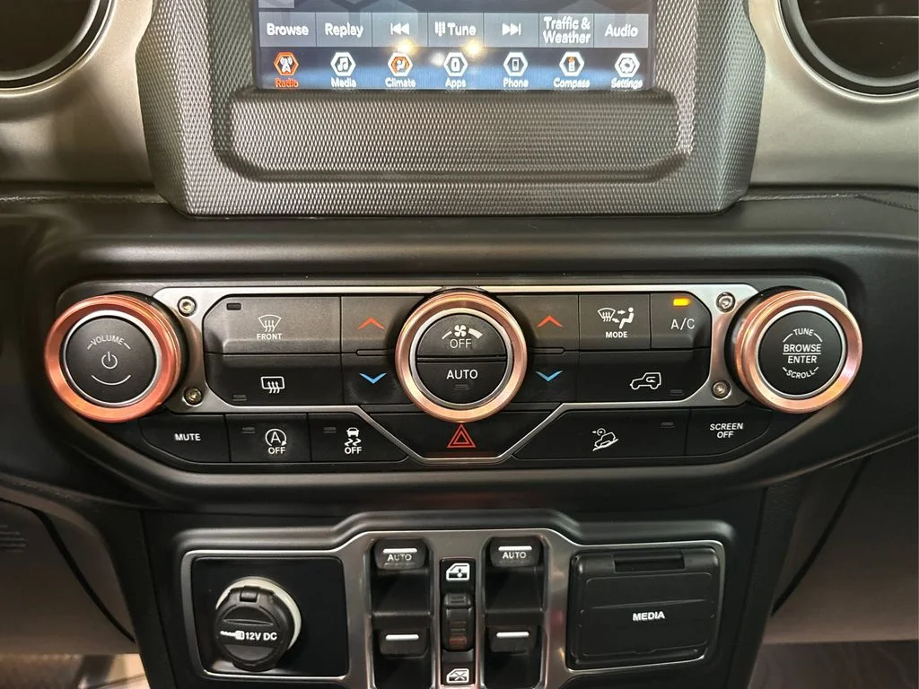 Certified Used 2019 Granite Crystal Clearcoat Metallic Jeep Unlimited Sport S image 31