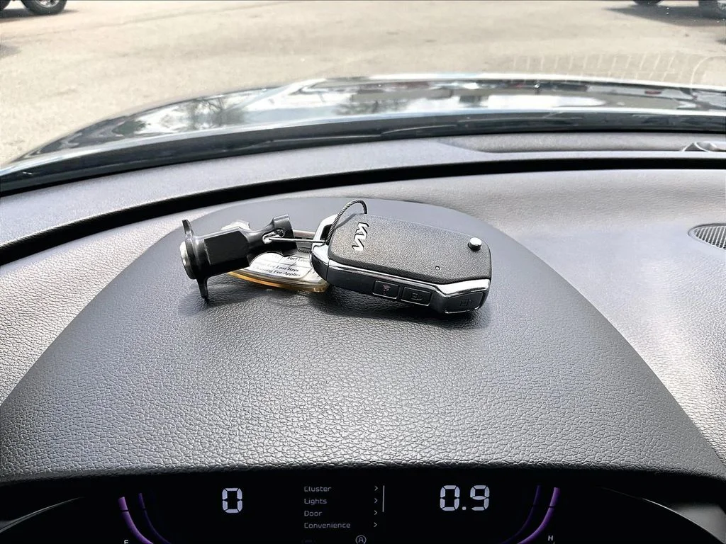 2025 Kia Soul LX - Photo 12