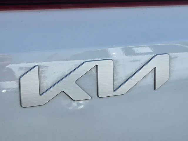Used 2025 White Kia SX image 19