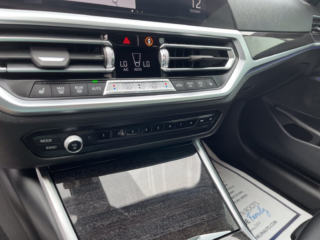 Used 2022 White BMW 330i xDrive image 20