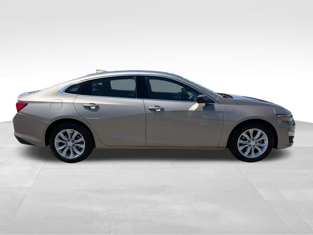 Used 2024 Gray Chevrolet LT image 8