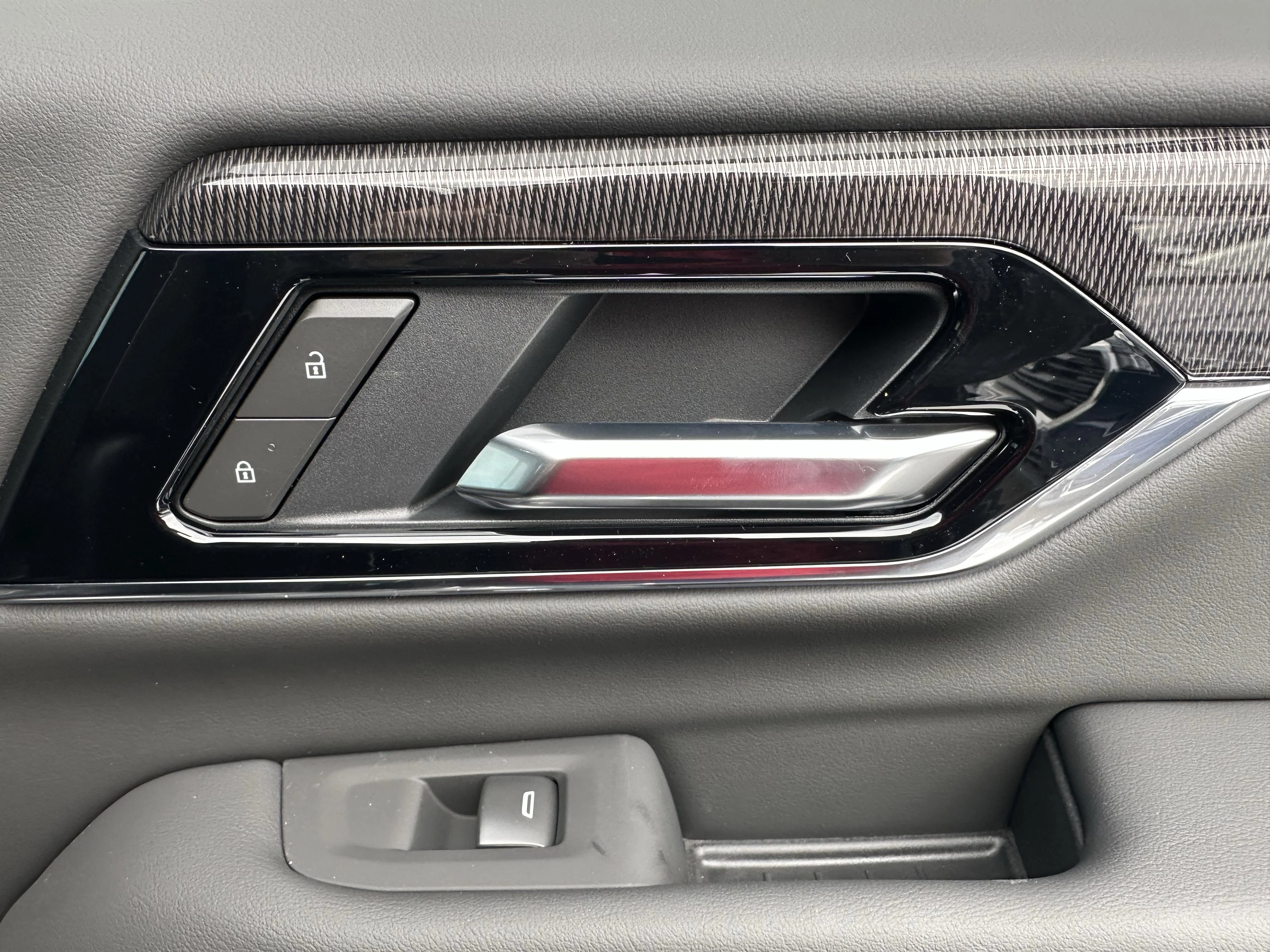 New 2026 Onyx Black GMC Elevation image 20