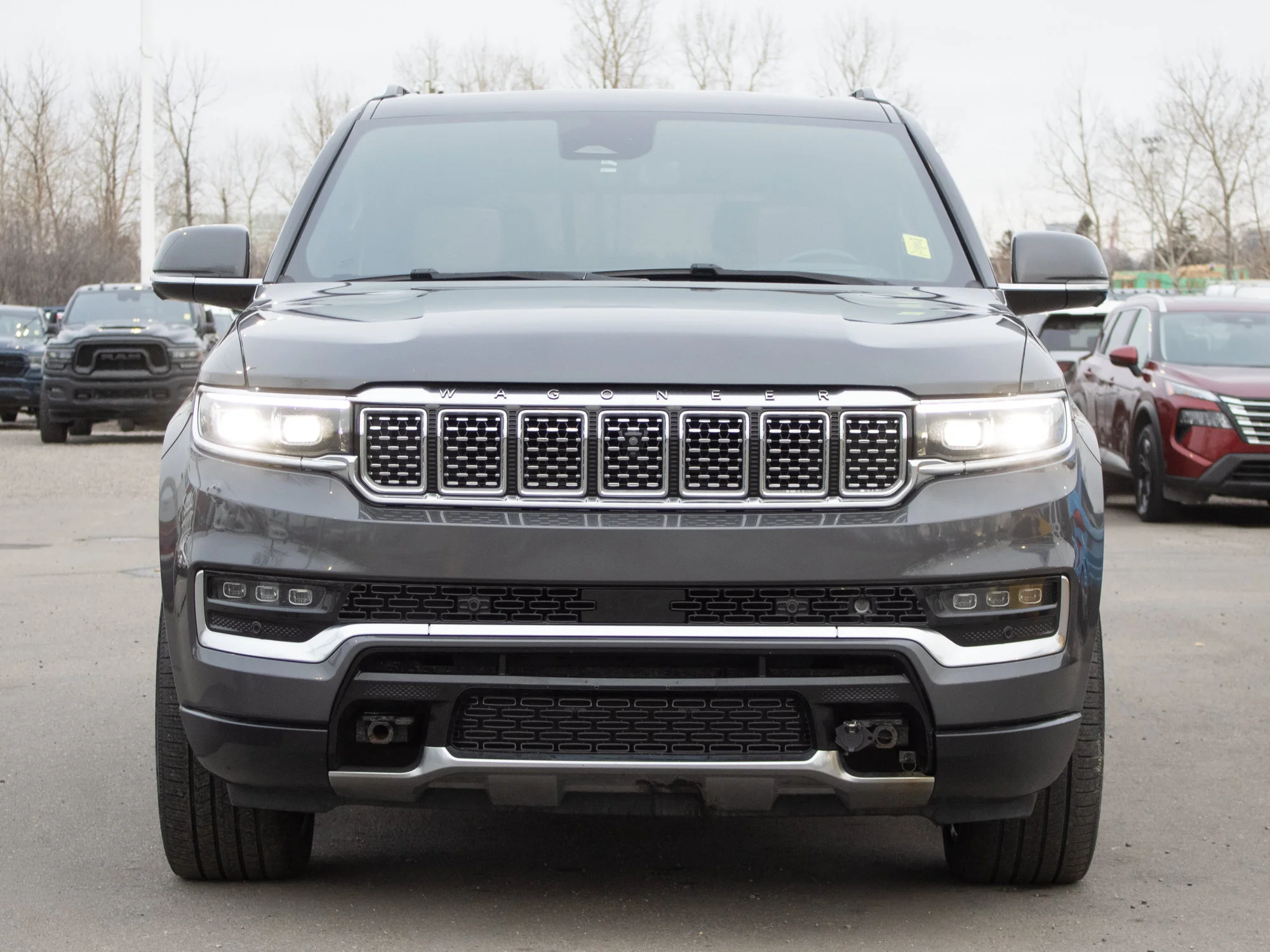 Used 2022 Grey Jeep Series III* 4x4, Massaging Heated/Ventilated Seats, Rear-Seat Entertainment Group, Panoramic Roof image 8