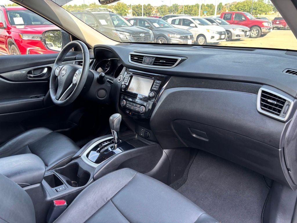 Used 2015 Brilliant Silver Nissan SL image 19