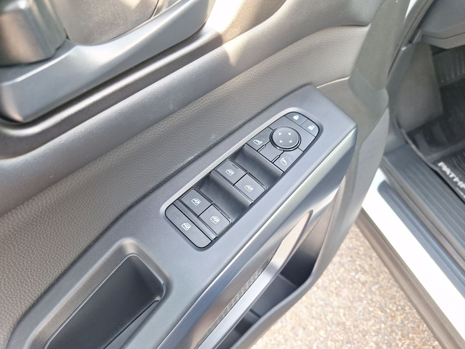 Used 2026 White Nissan Rock Creek image 11