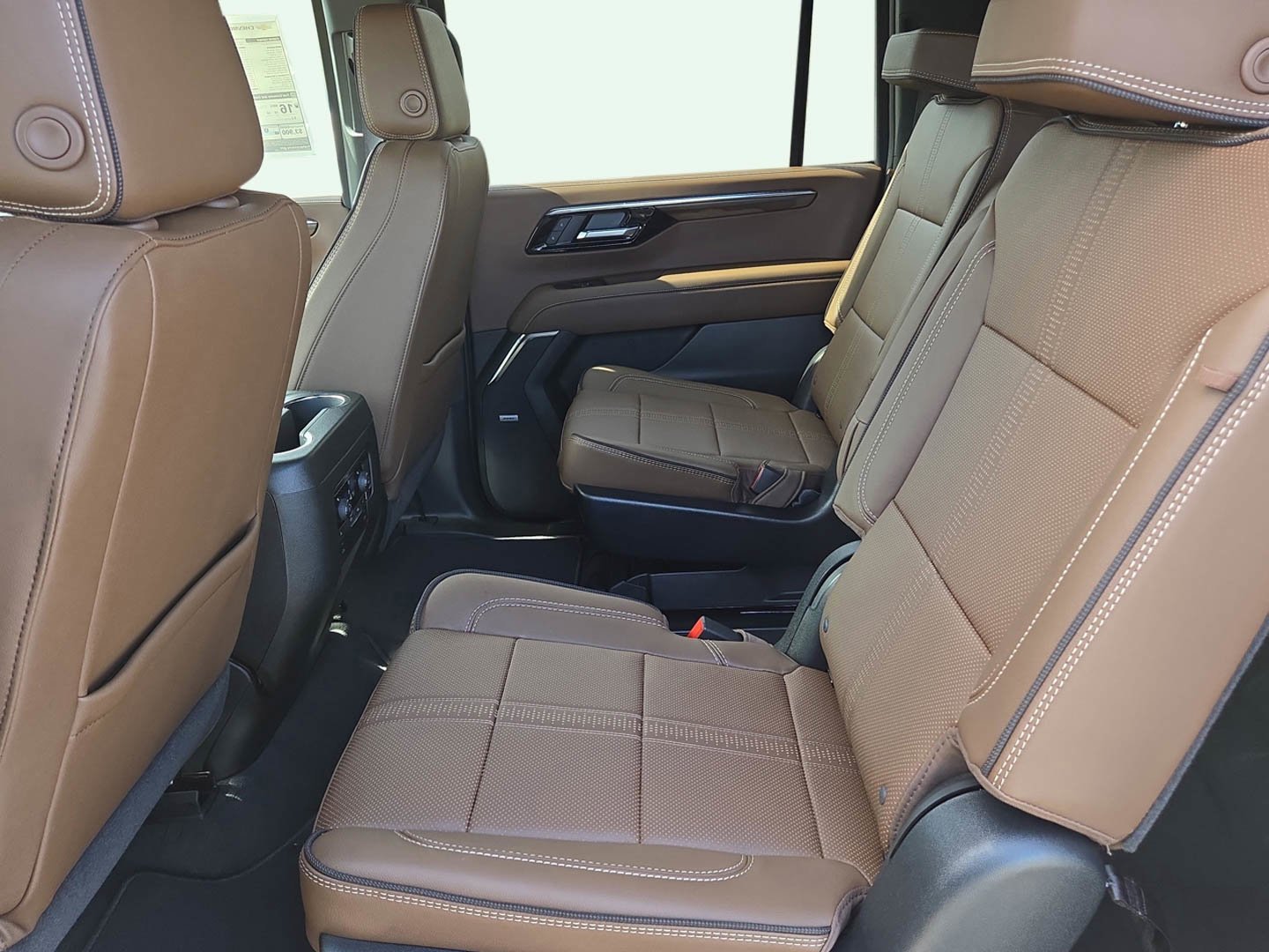 2026 Chevrolet Suburban High Country - Photo 15