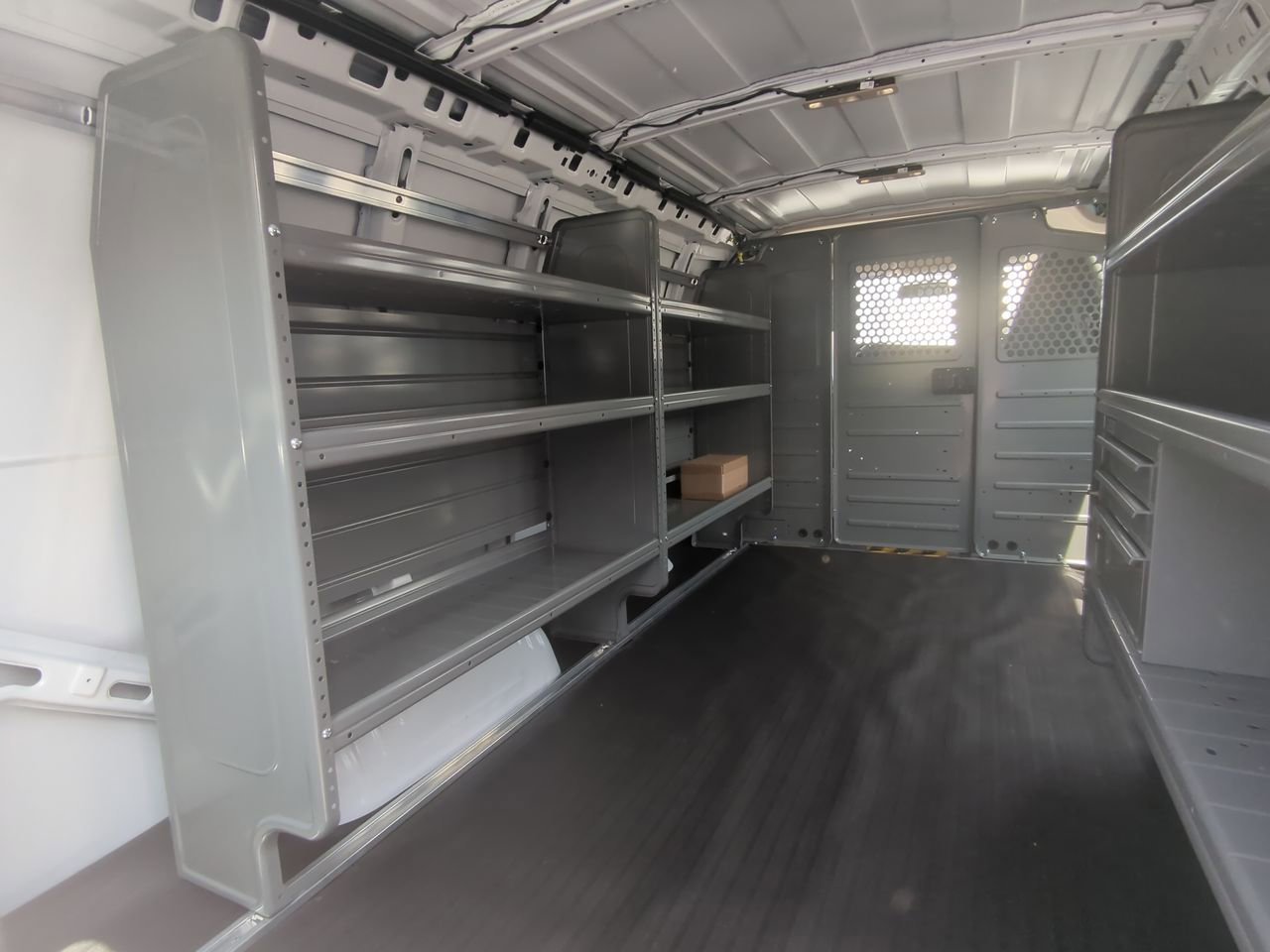 2025 GMC Savana Cargo Work Van - Photo 21