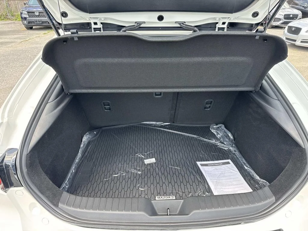 New  White Mazda 2.5 S Carbon Edition image 7