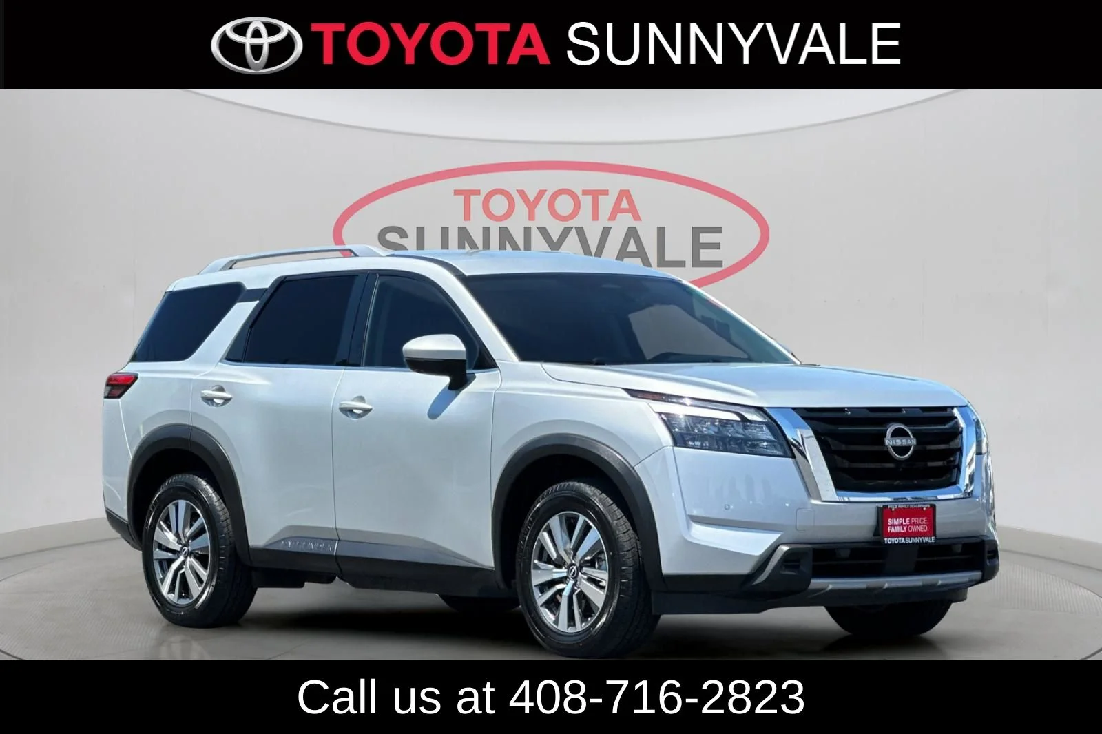 Used 2025 Silver Nissan SL image 10