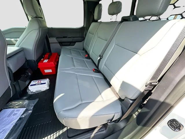 New 2026 Oxford White Ford XL image 16