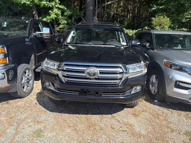 Used 2017  Toyota Base image 4