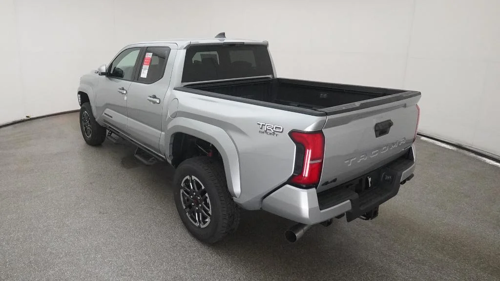 2025 Toyota Tacoma TRD Sport - Photo 12