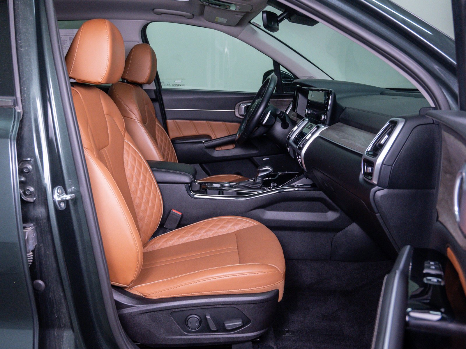 Used 2022 Aruba Green Kia X-Line SX Prestige image 11