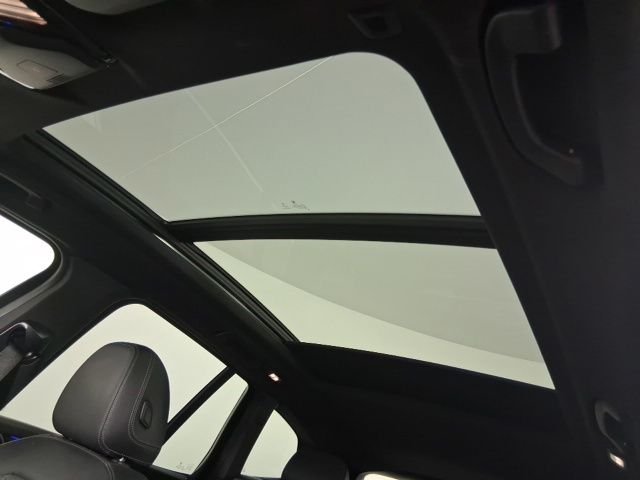 Used 2023 Black BMW xDrive30i image 23
