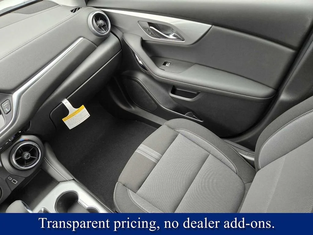 2025 Chevrolet Blazer 2LT - Photo 14