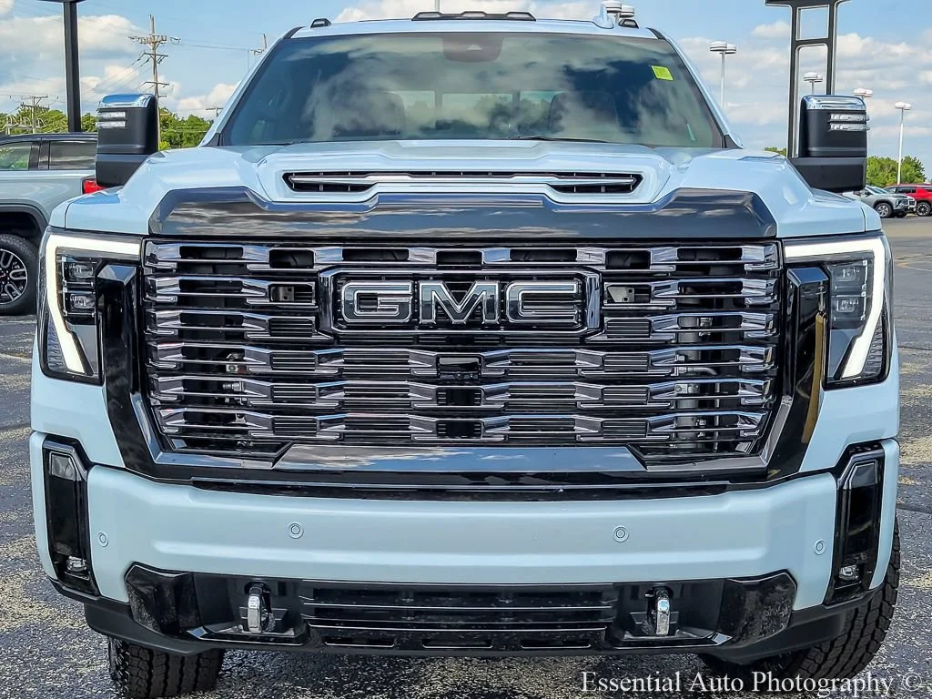 New 2026 Glacier White Tricoat GMC Denali Ultimate image 4