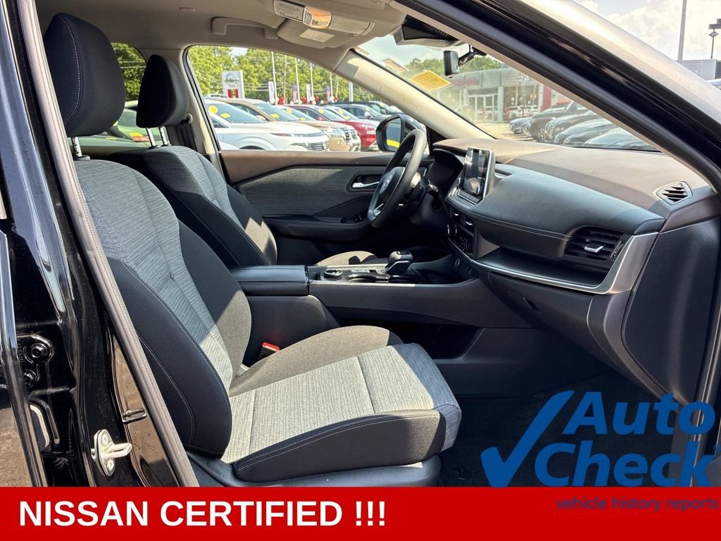 Used 2023 Black Nissan SV image 10