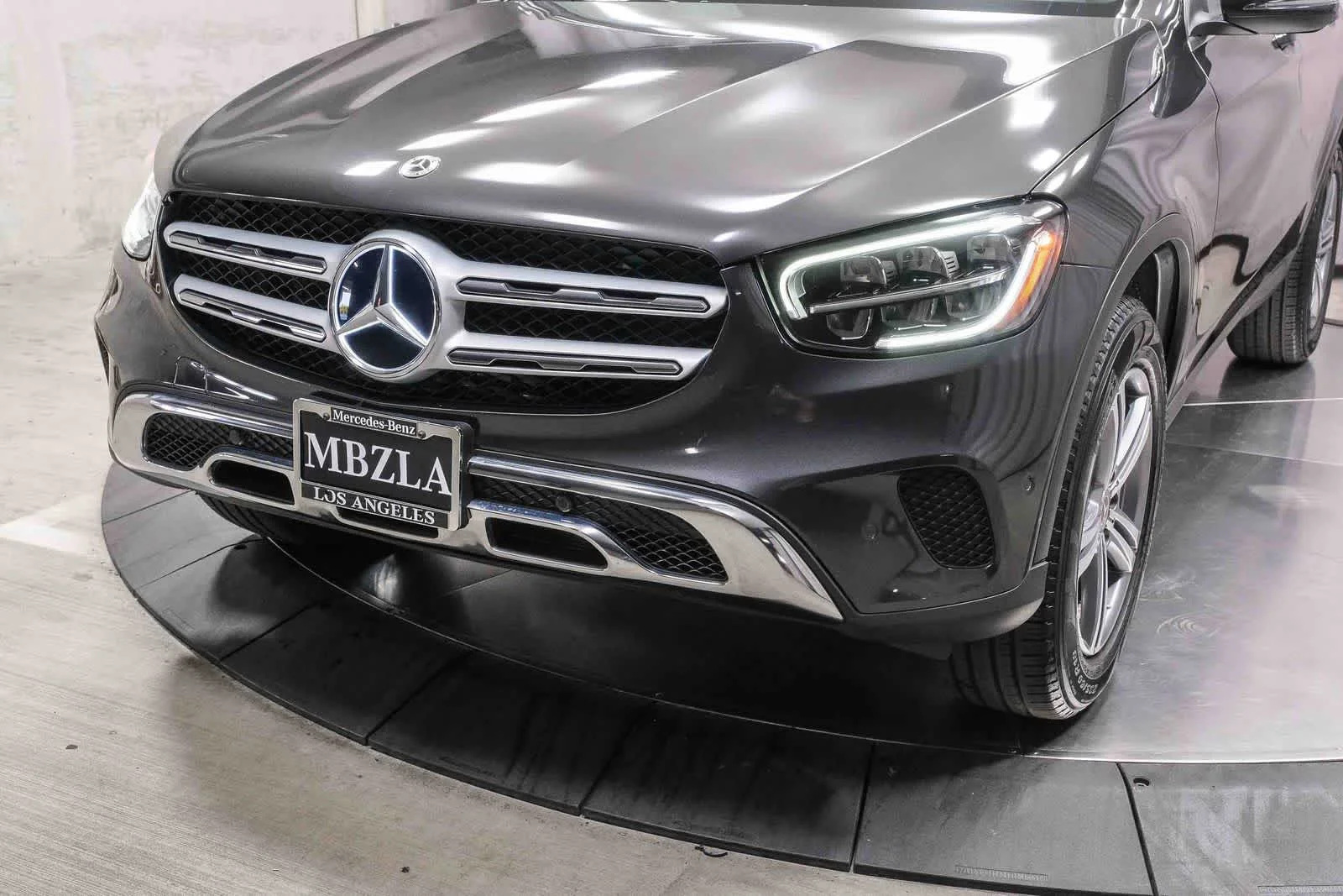 Certified Used 2022 Graphite Grey Metallic Mercedes-Benz GLC 300 image 11