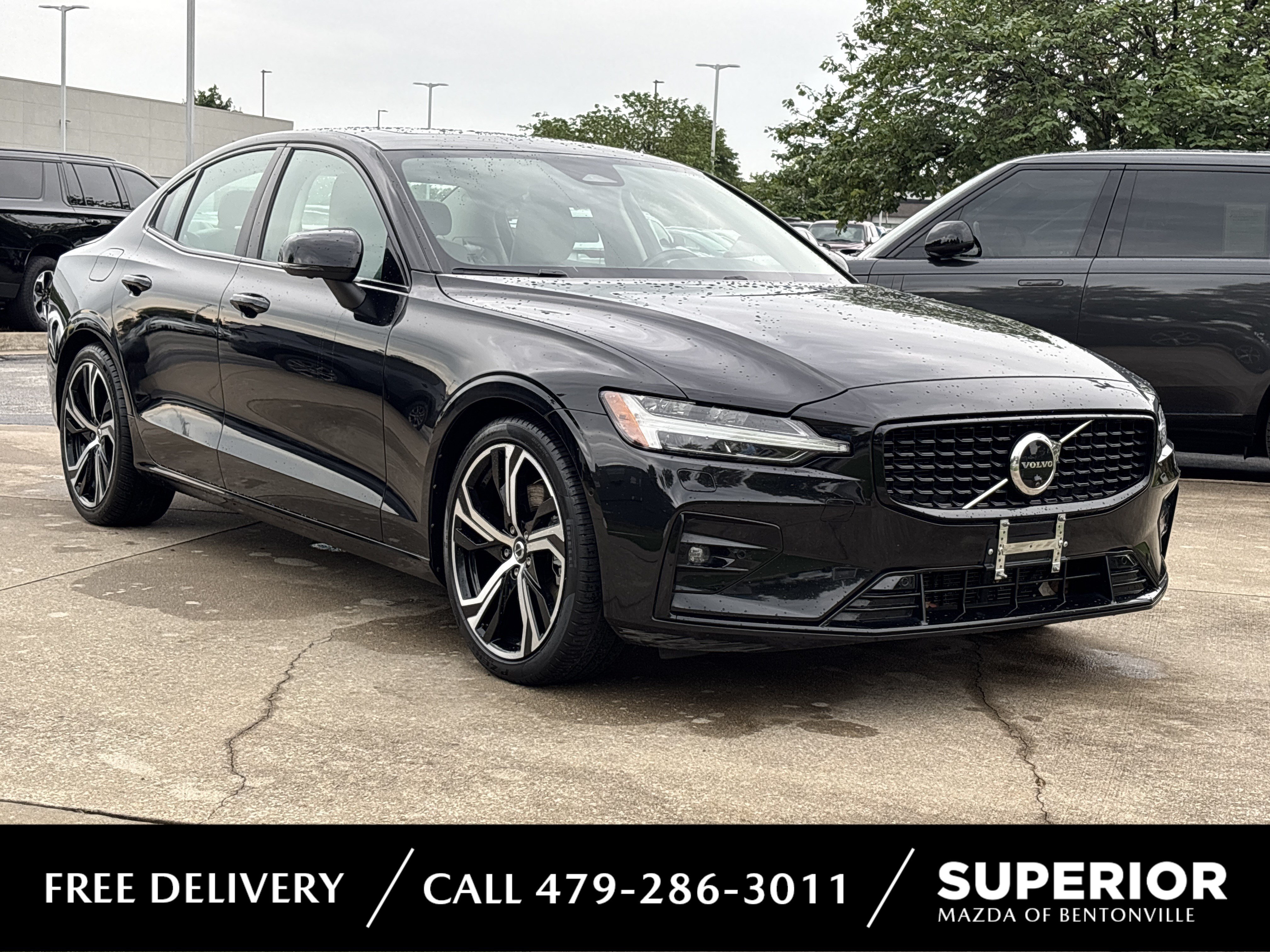 2024 Volvo S60 B5 Plus Dark Theme's photo
