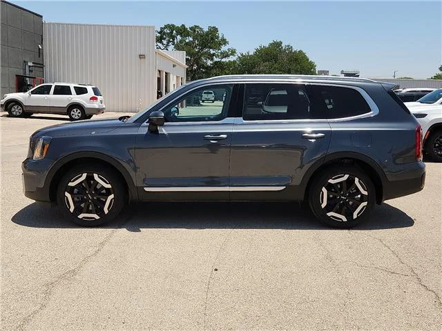 Used 2024 Gravity Gray - KDG KIA S Front-Wheel Drive image 2