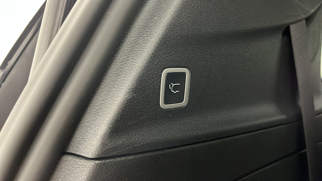 Used 2023 Brilliant Black Crystal Pearlcoat Chrysler Touring L image 30
