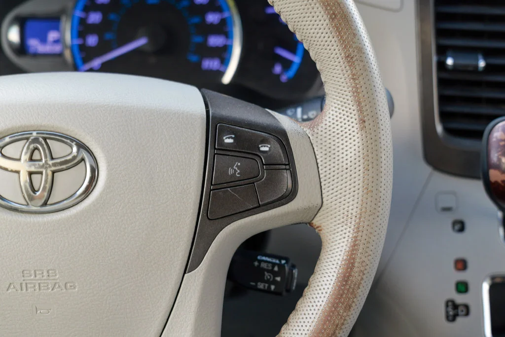 Used 2011 Predawn Gray Mica Toyota XLE image 40