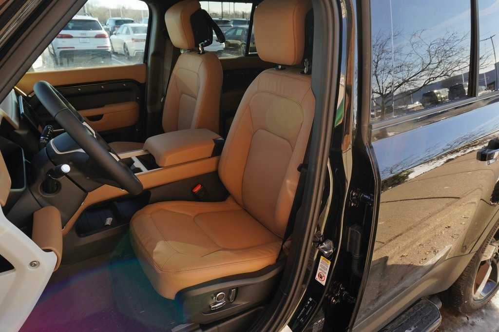 2026 LAND ROVER DEFENDER - Image 13