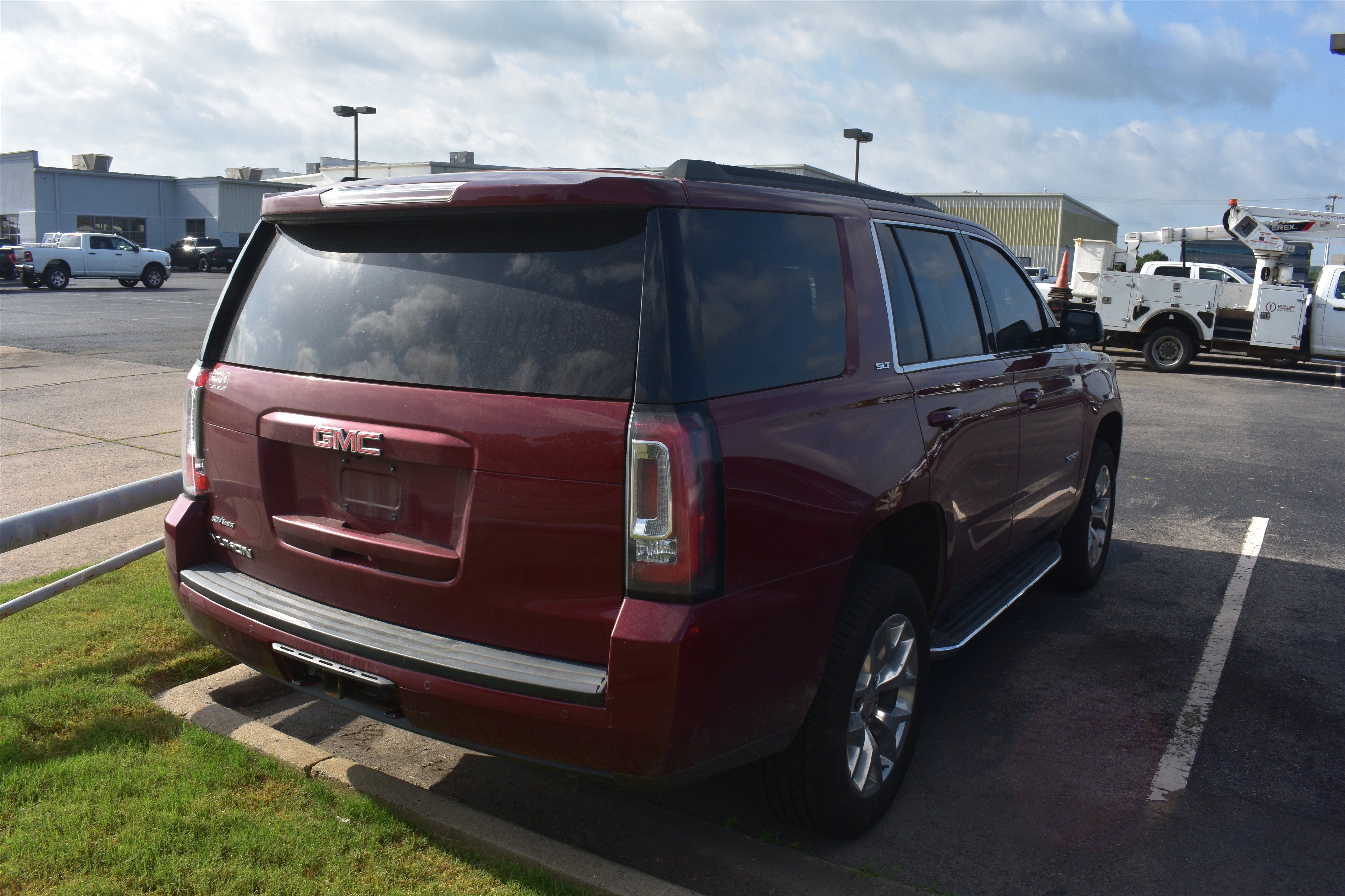 Used 2016 Crimson Red Tintcoat GMC SLT image 4