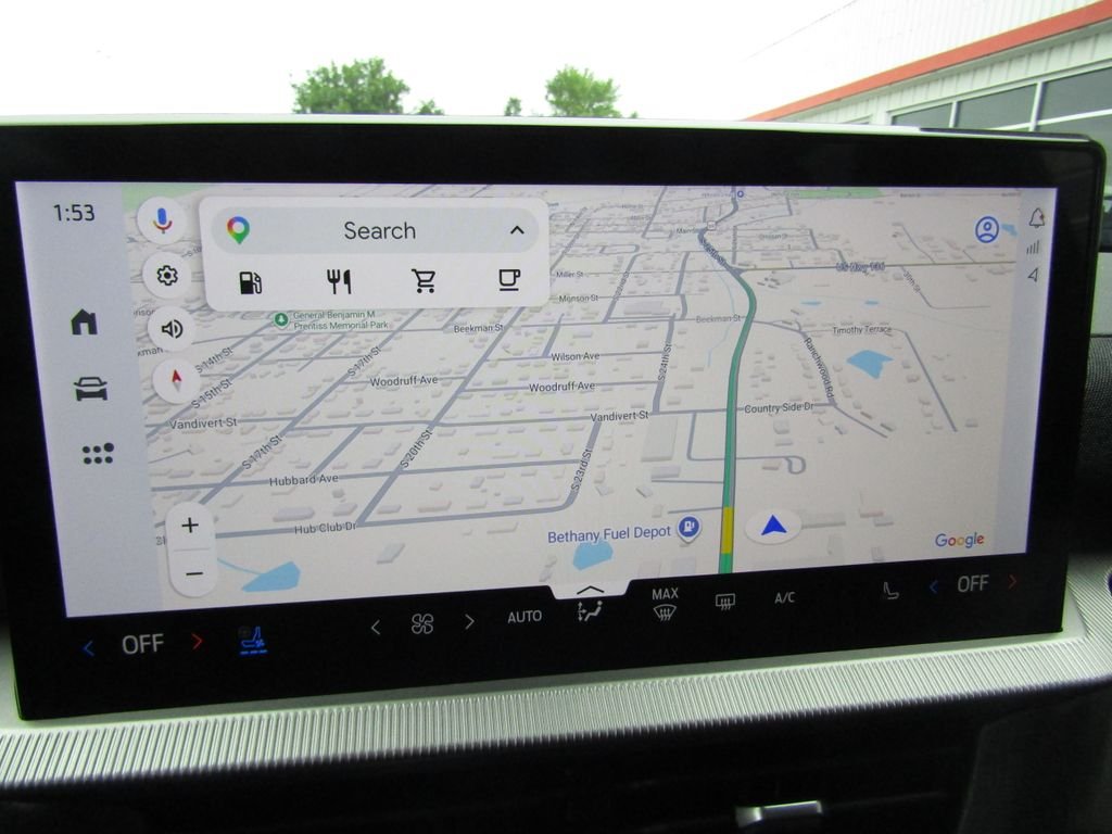 Used 2025 Gray Ford Platinum image 16
