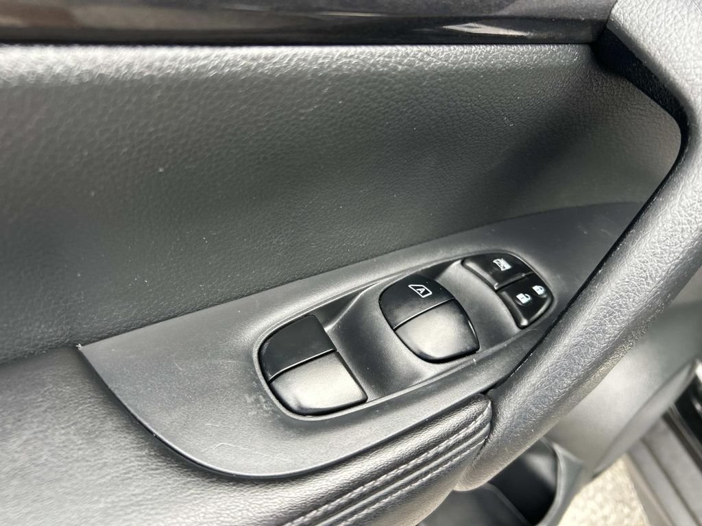 Used 2018 Magnetic Black Nissan SV image 27