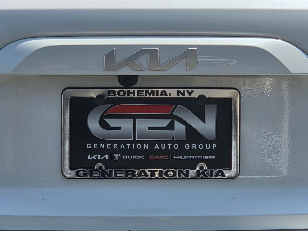 Used 2023 White Kia EX image 34