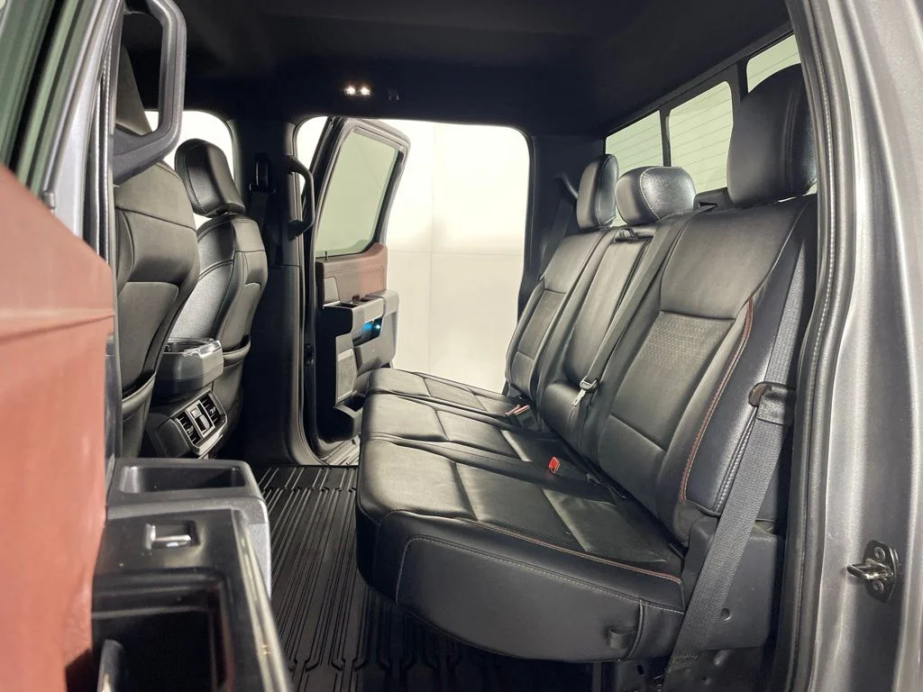 Used 2023  Ford Lariat image 20
