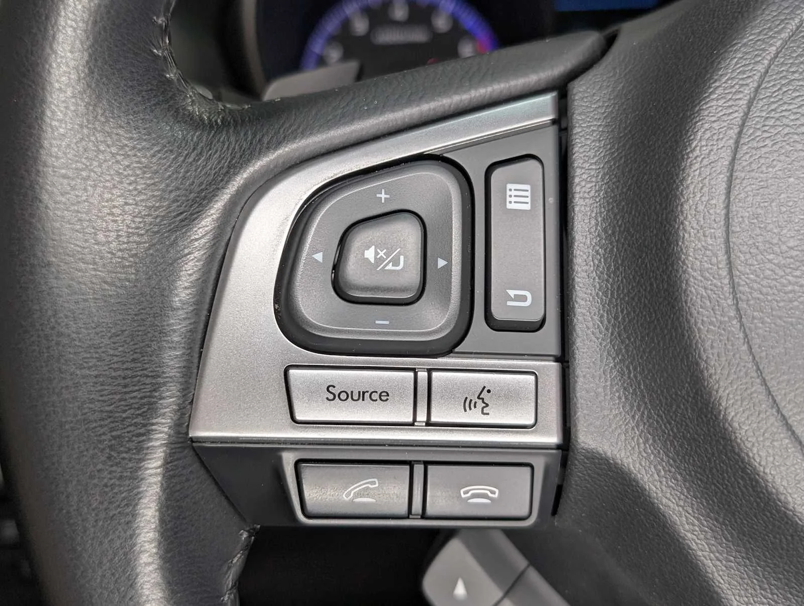 Used 2016 Ice Silver Metallic Subaru 2.5i Limited image 35