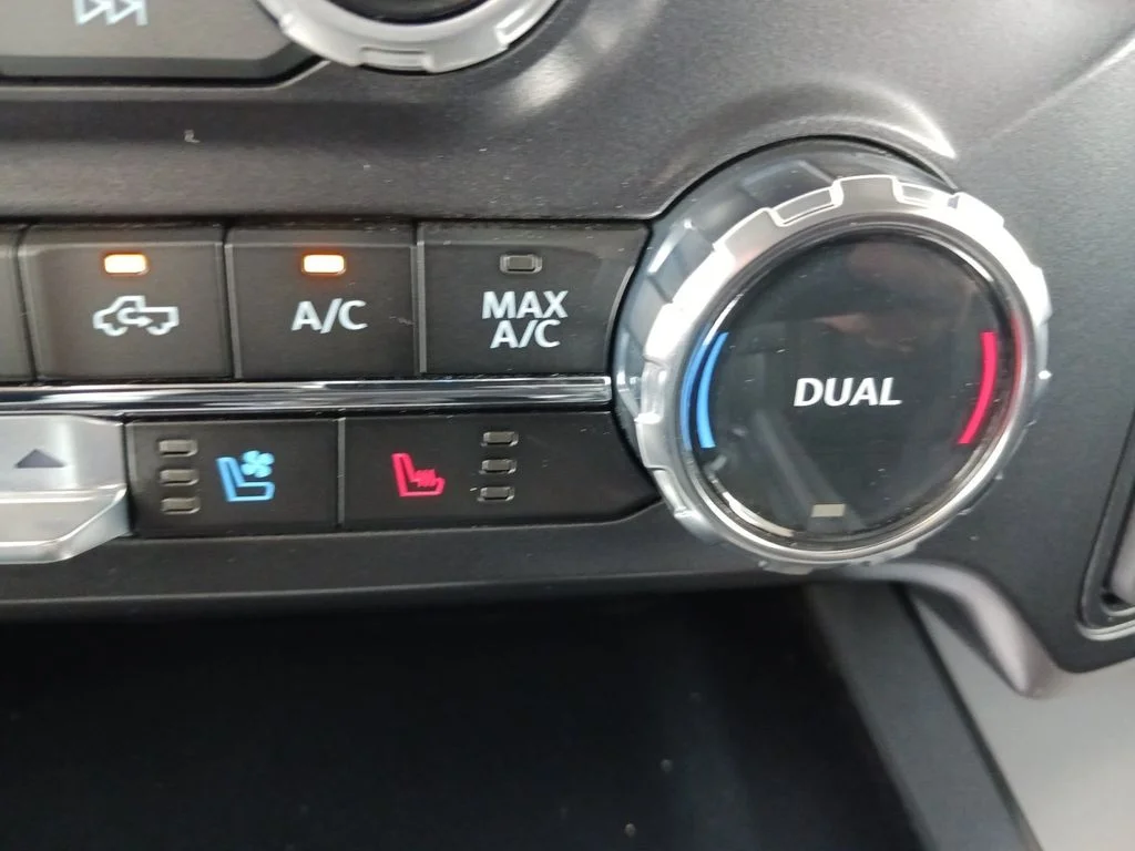 Used 2026 Red Ford Lariat image 27